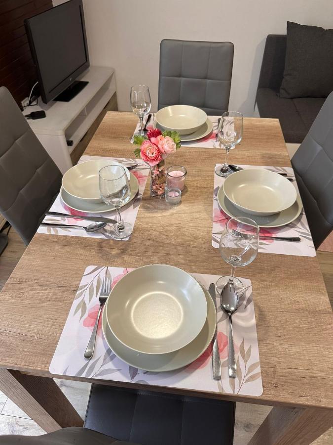 Apartman Rose Загреб Екстер'єр фото